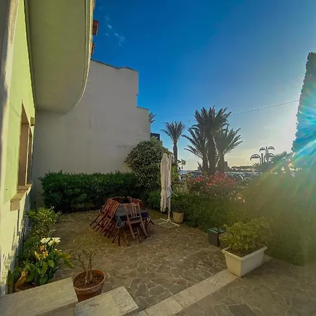 בית נופש Casa Vacanza Vista Mare *