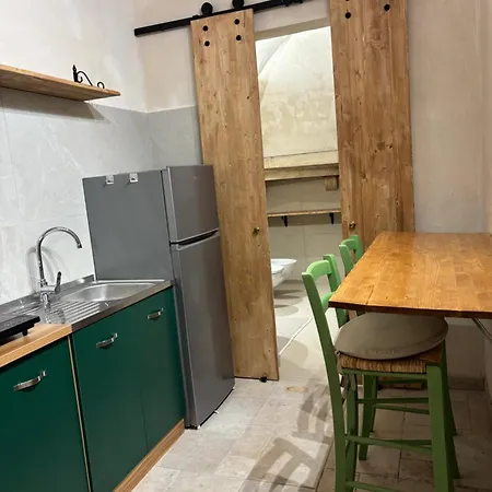 17 Per 2 Apartment
